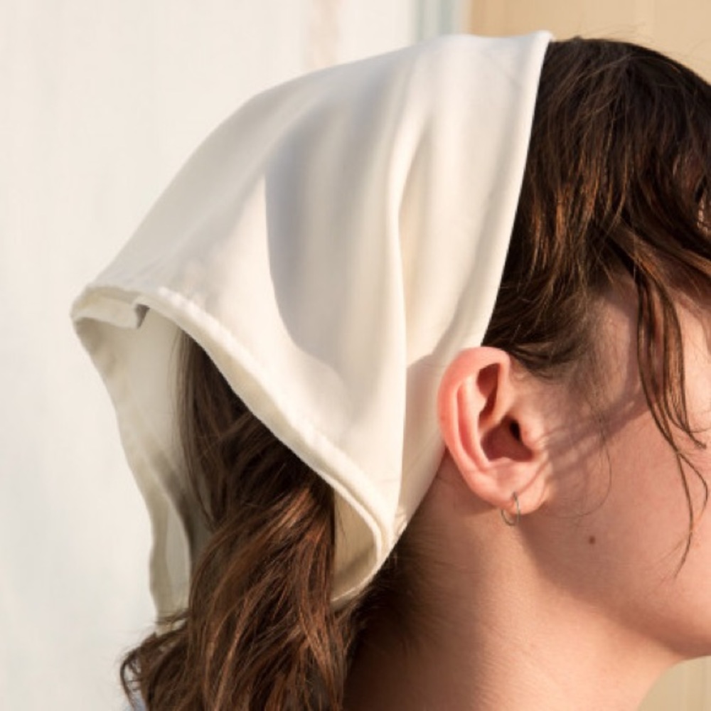 Brandy Melville white head scarf